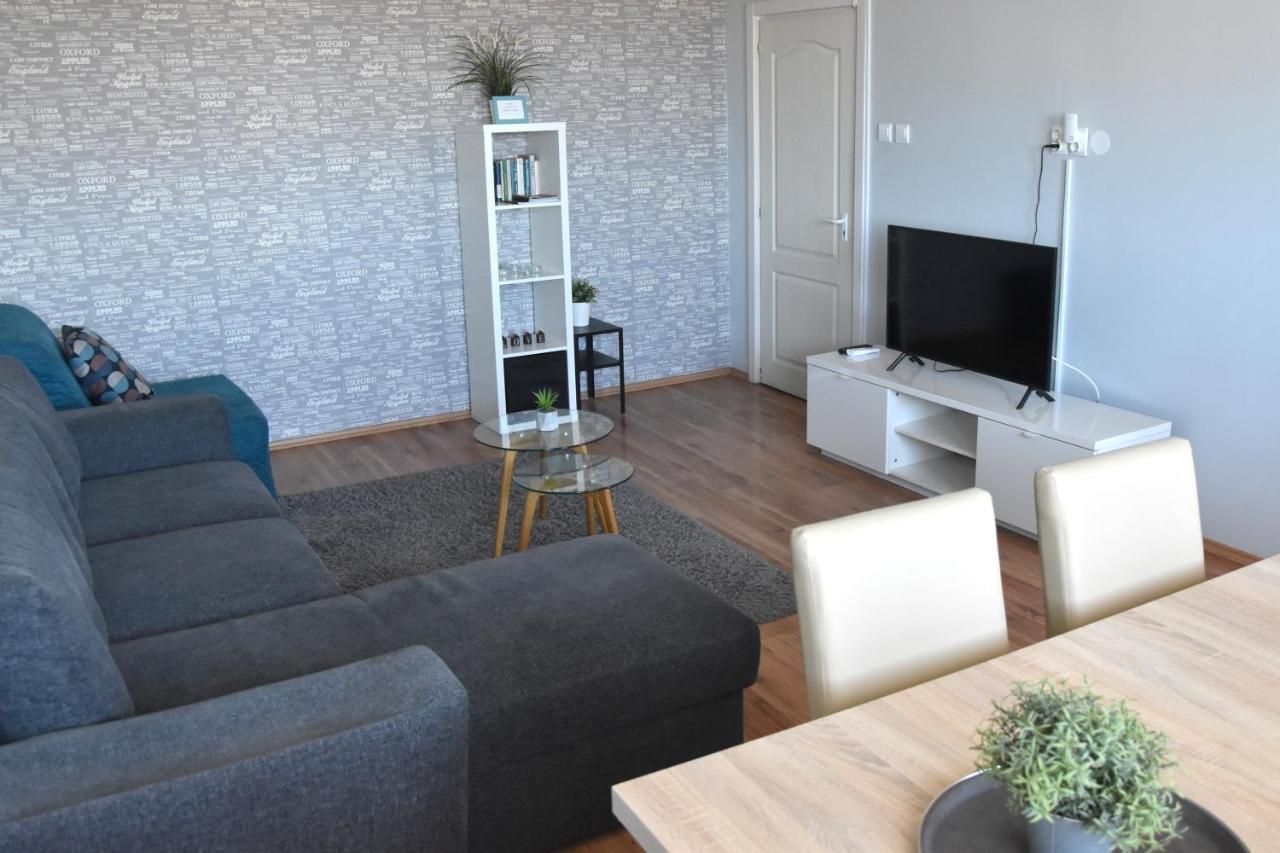 Panorama View Apartment Veszprem Bagian luar foto